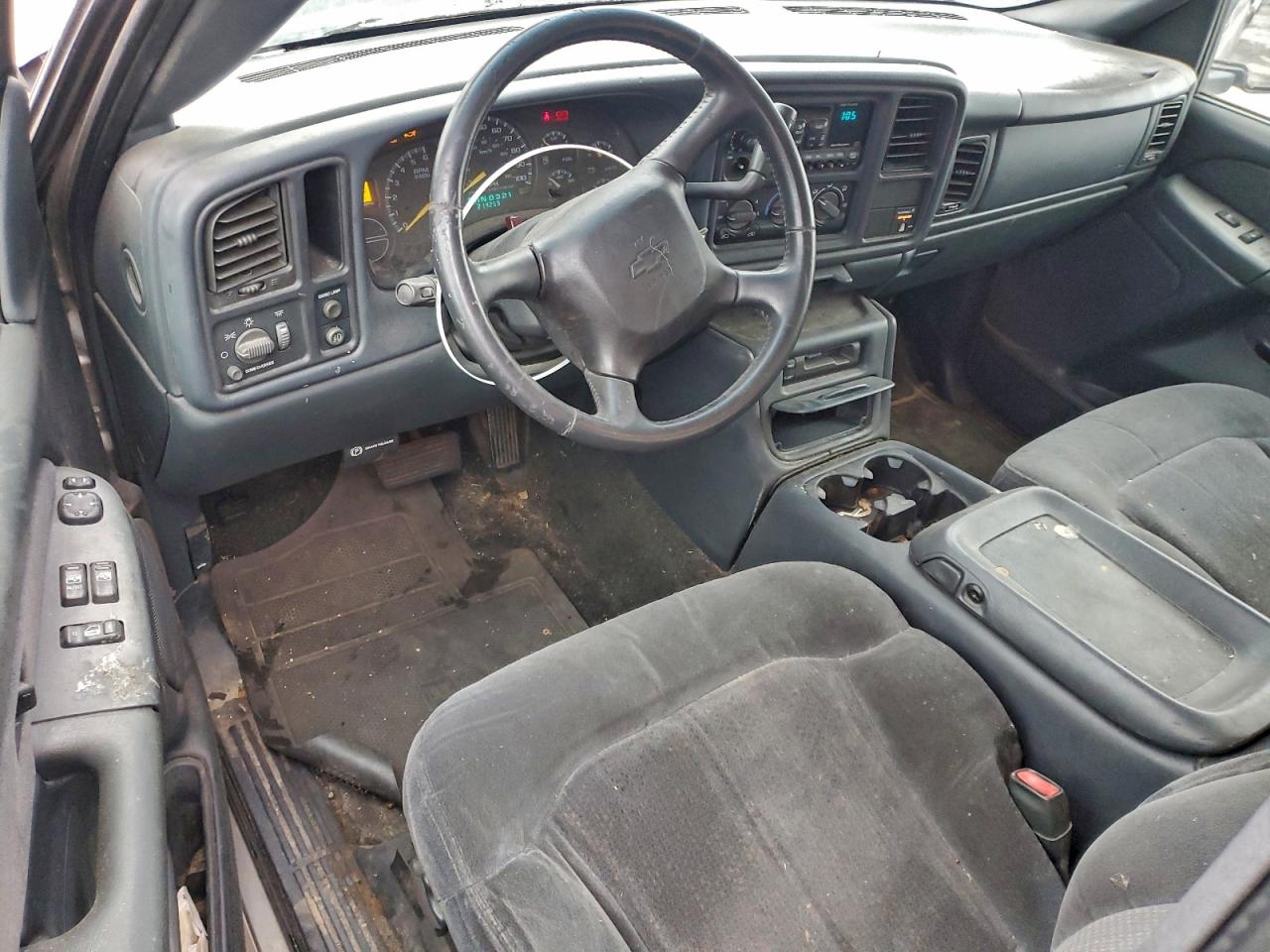 Chevrolet Silverado C1500 Image 8