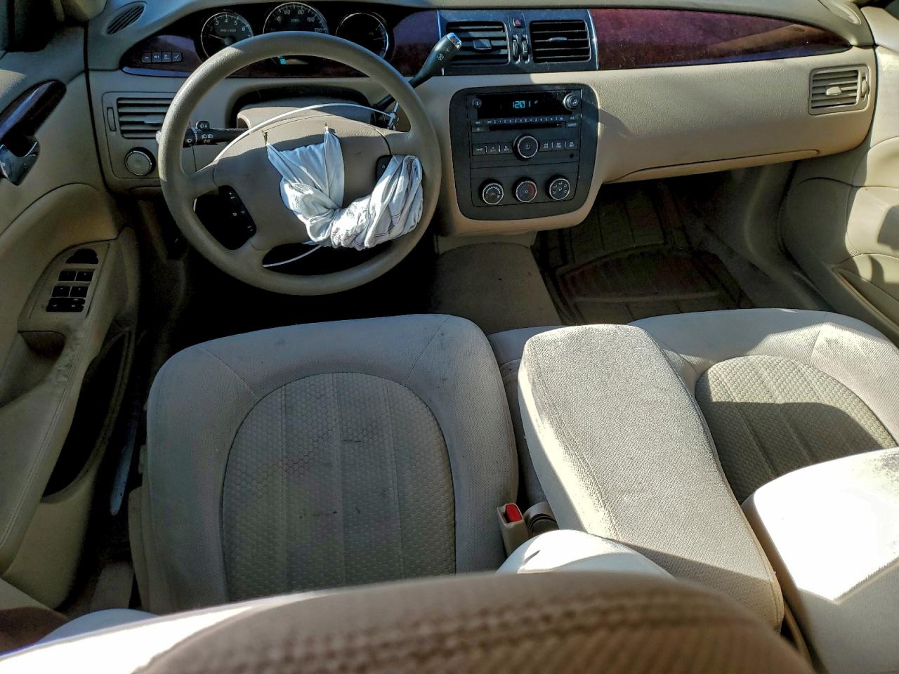 Buick Lucerne Cx Image 2