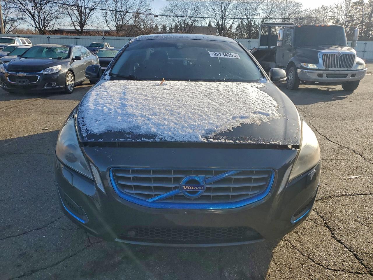 Volvo S60 T6 Image 4