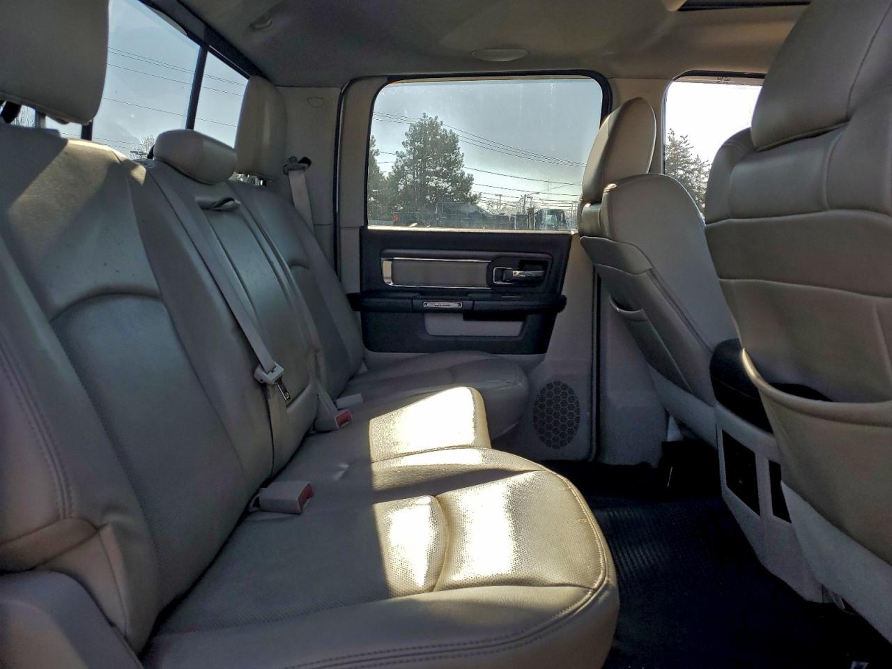 Ram 1500 Laramie Image 7