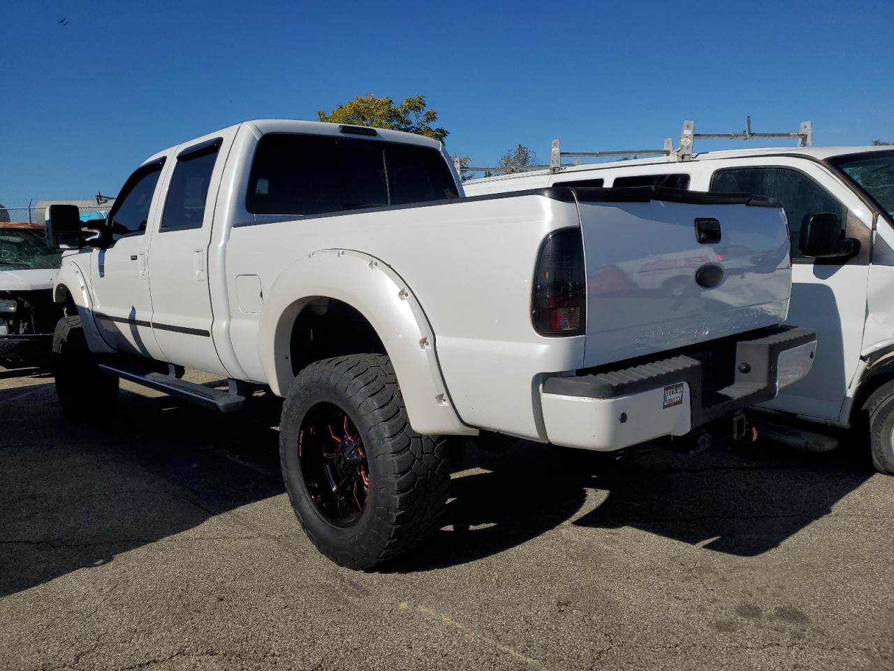 Ford F-350 Super Duty Image 9