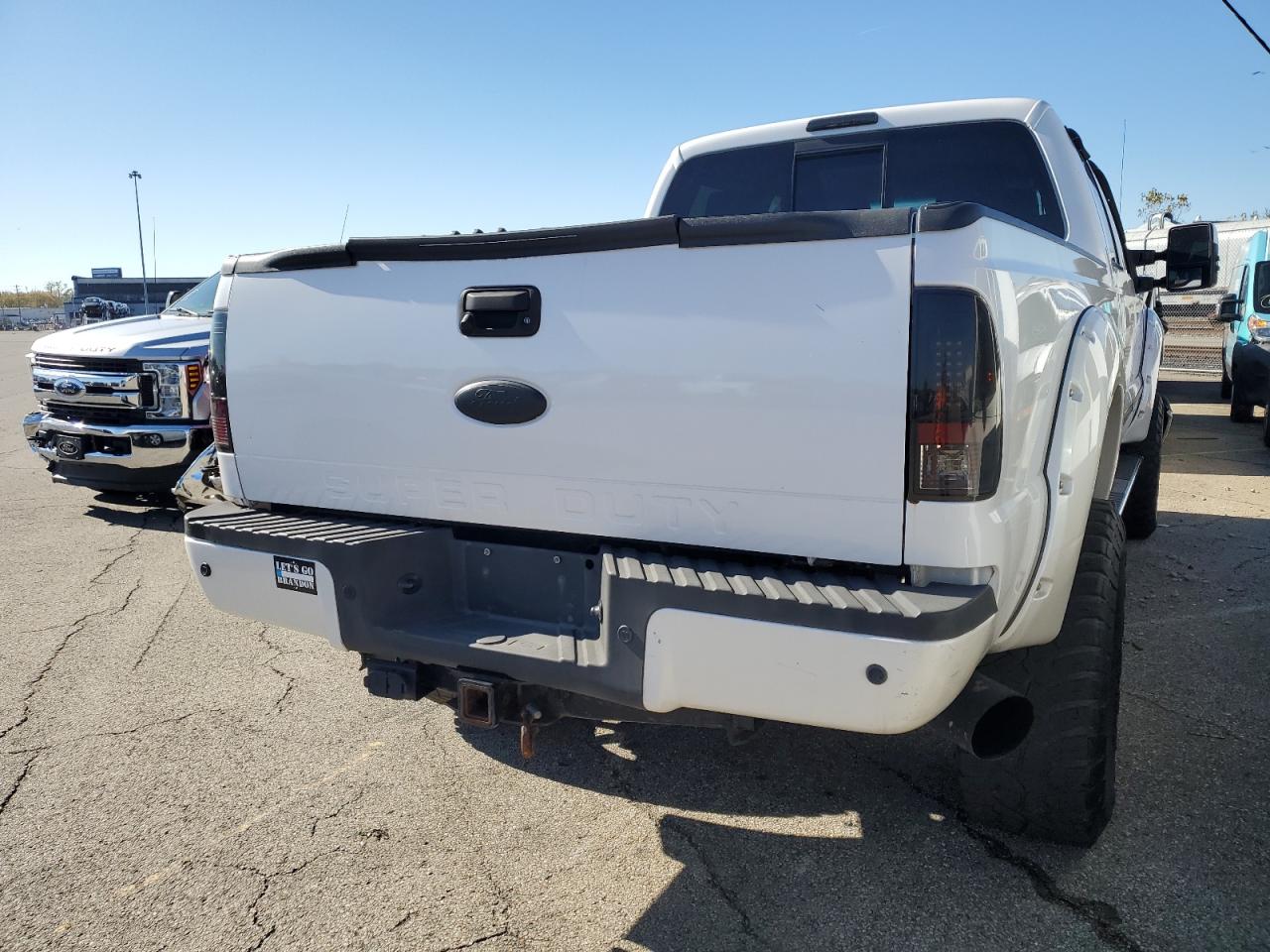 Ford F-350 Super Duty Image 12