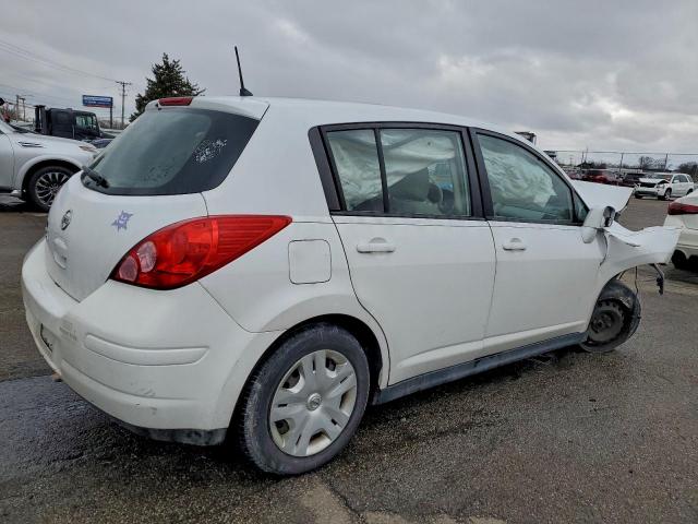 Nissan Versa S Image 2