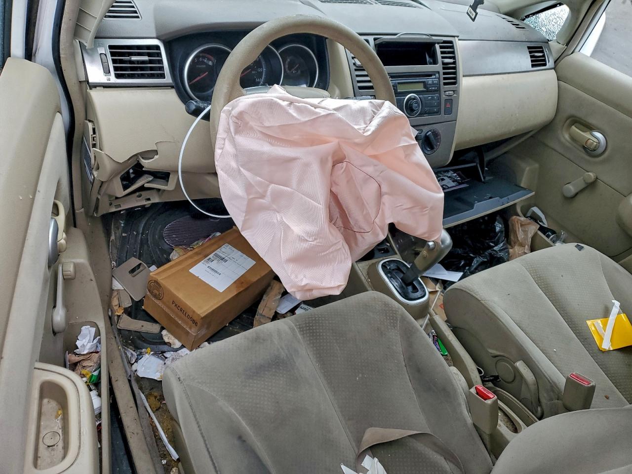 Nissan Versa S Image 6