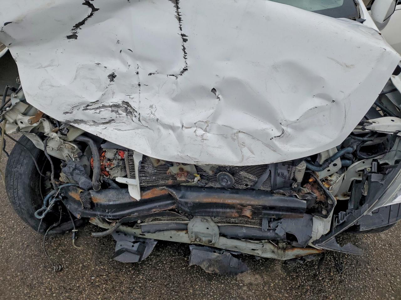 Nissan Versa S Image 12