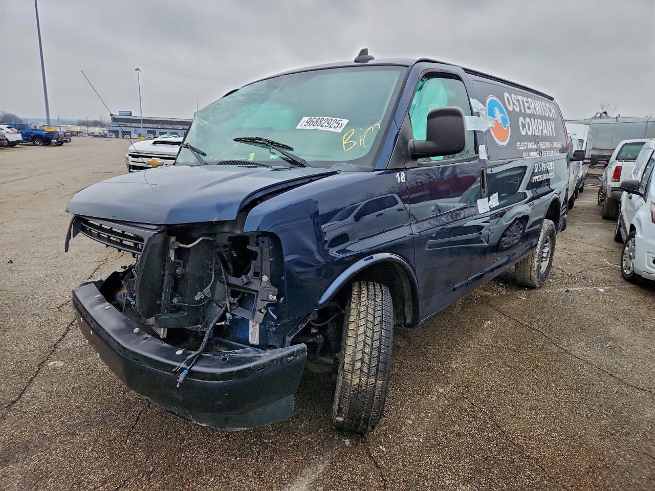 GMC Savana G3500 Image 1