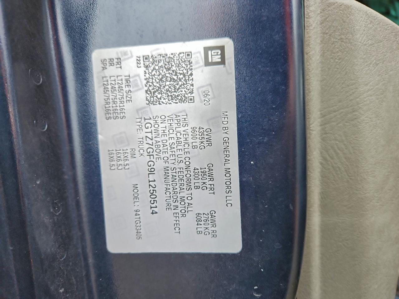 GMC Savana G3500 Image 9