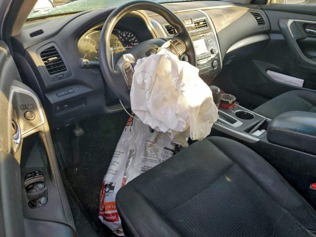 Nissan Altima 2.5 Image 6