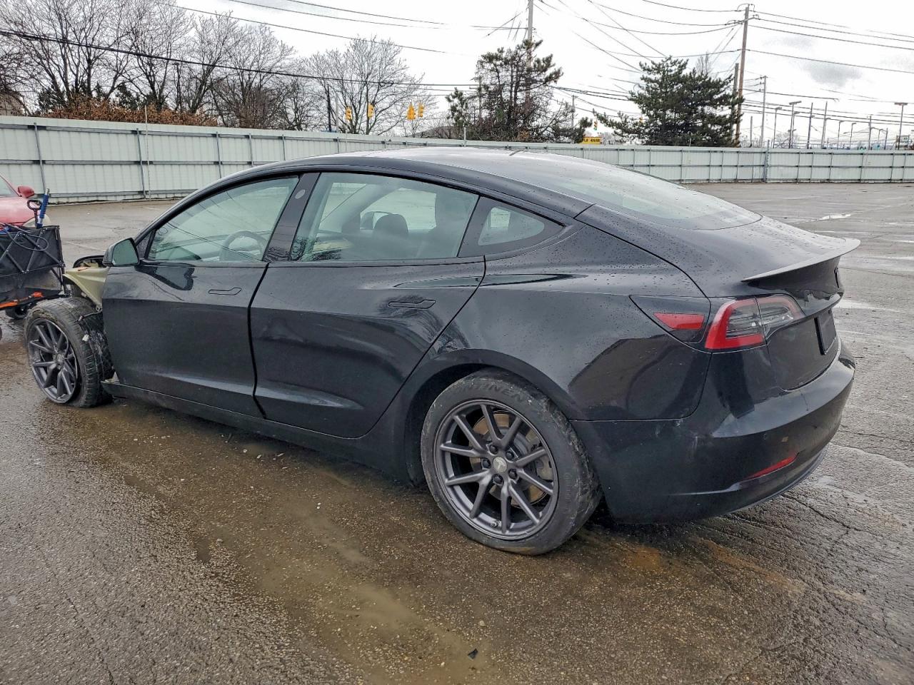 Tesla Model 3 Image 4