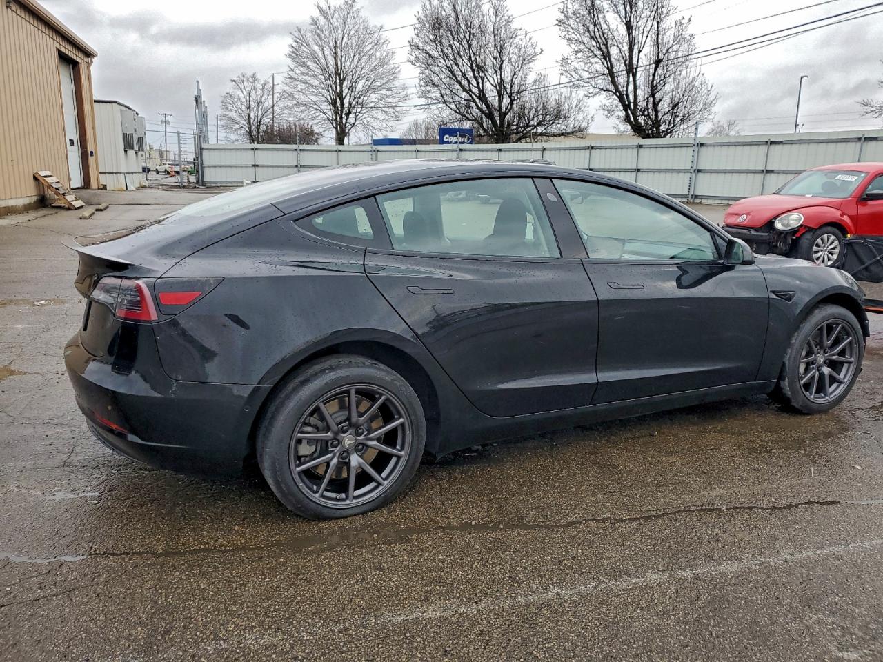 Tesla Model 3 Image 3