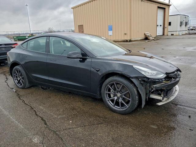 Tesla Model 3 Image 2