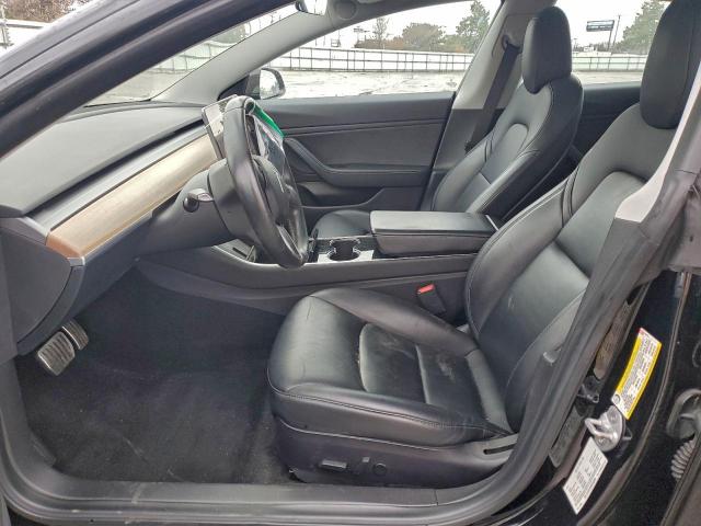 Tesla Model 3 Image 9