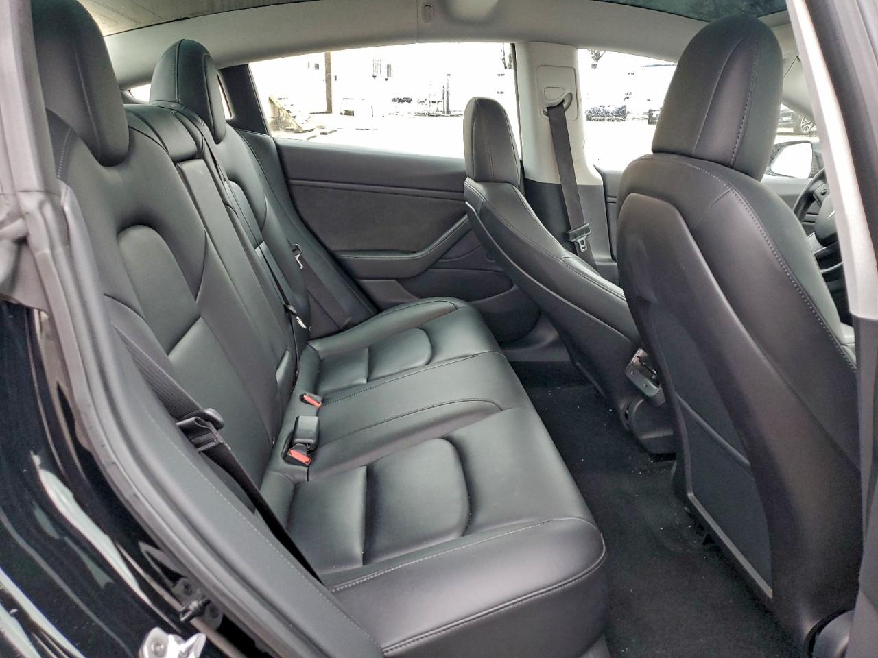 Tesla Model 3 Image 12