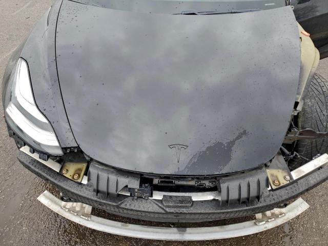 Tesla Model 3 Image 6