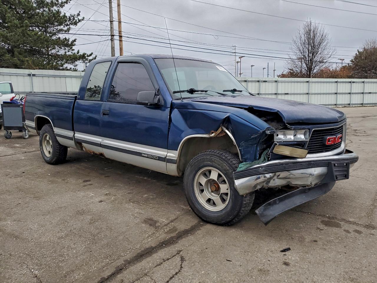 GMC Sierra C1500 Image 8