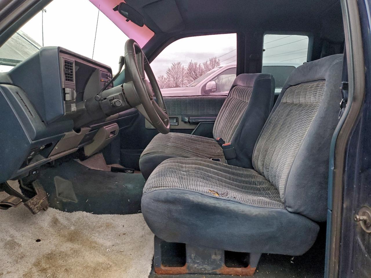 GMC Sierra C1500 Image 4