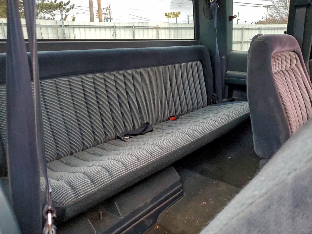 GMC Sierra C1500 Image 10