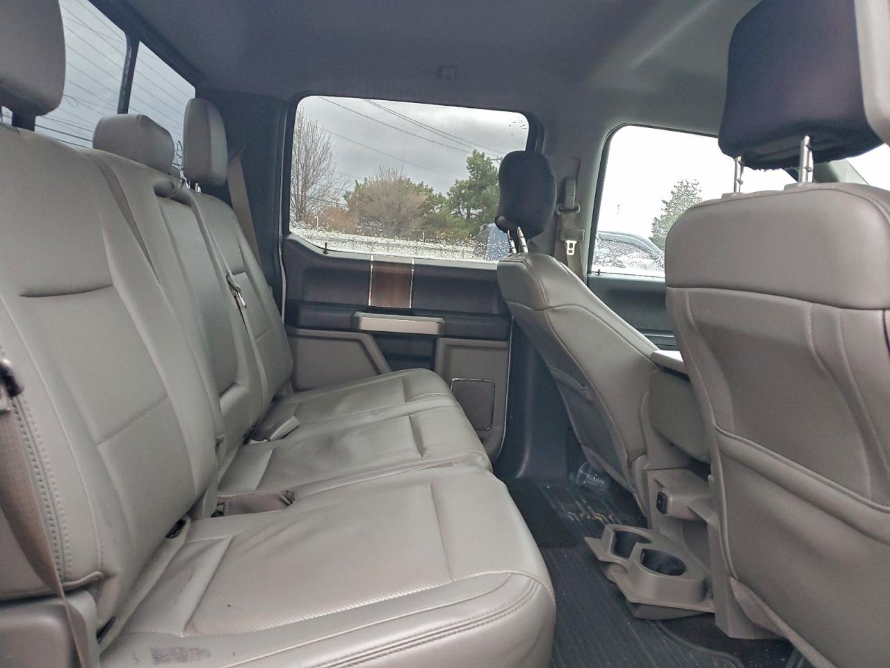 Ford F-150 Supercrew Image 9