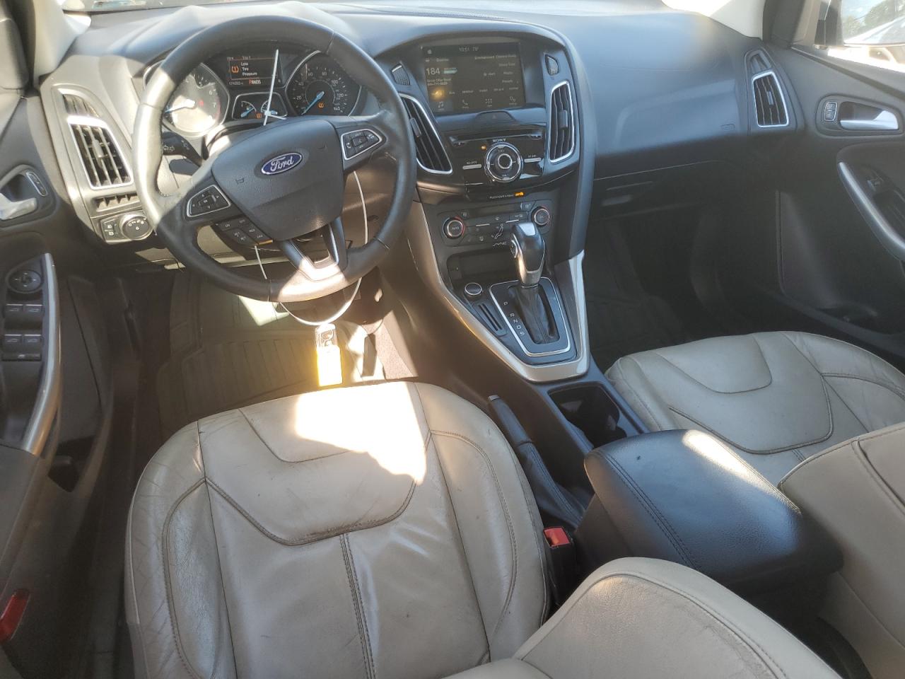 Ford Focus Titanium Image 6