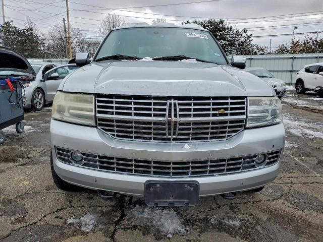 Lincoln Navigator Image 7