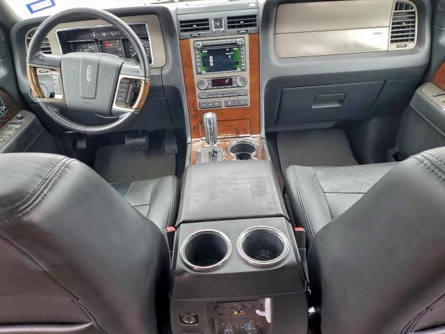Lincoln Navigator Image 10