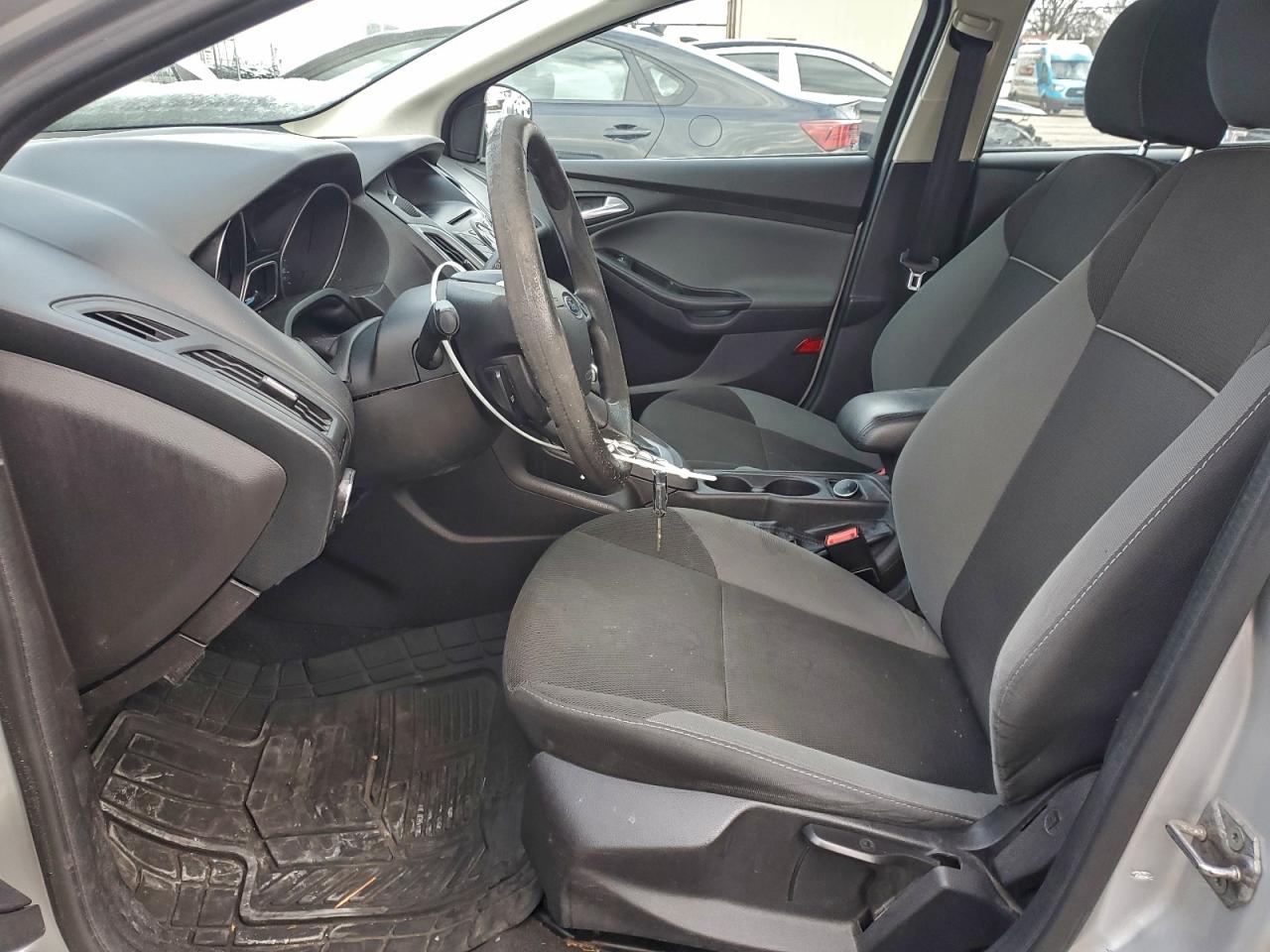 Ford Focus Se Image 12