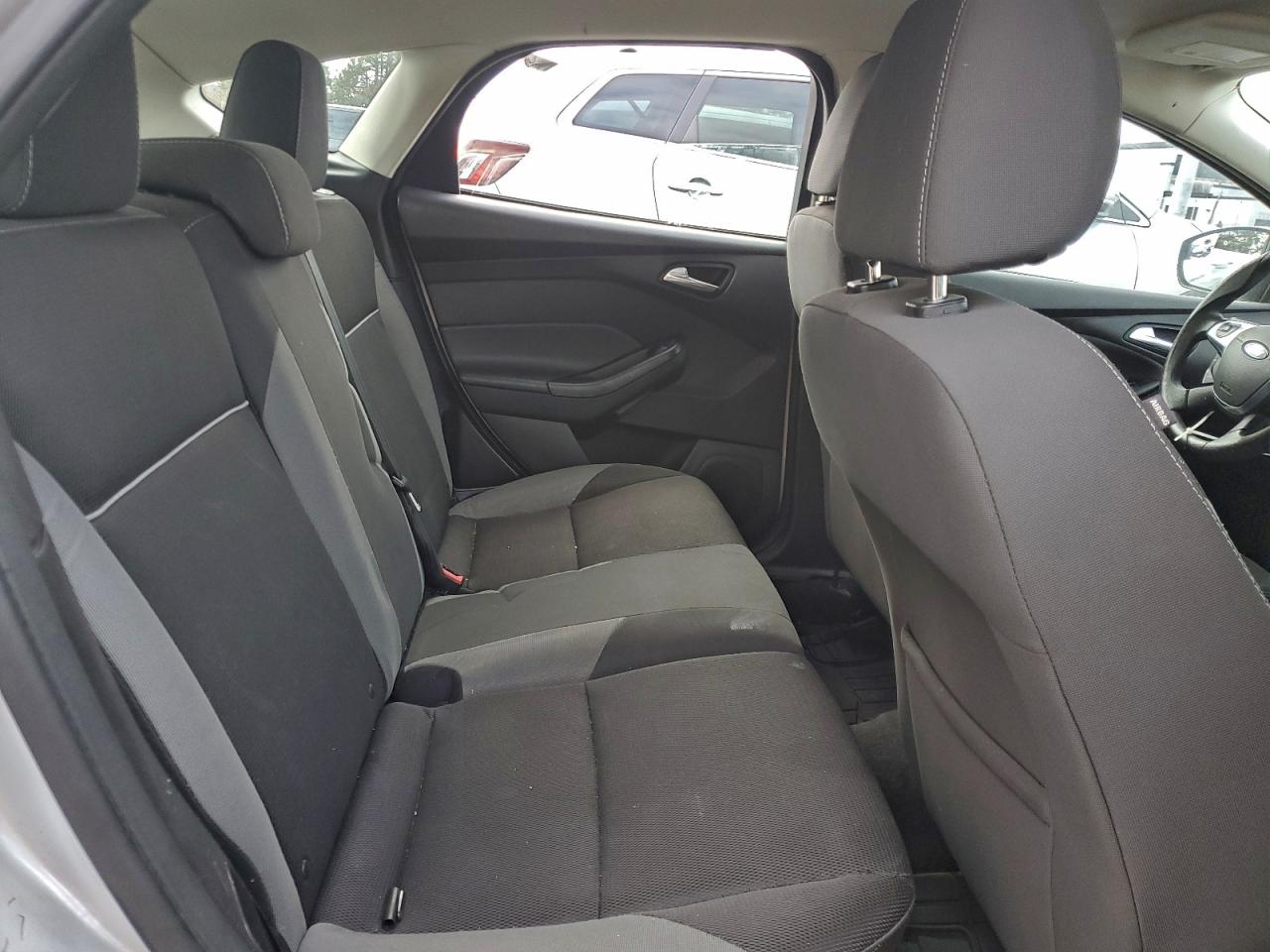 Ford Focus Se Image 10