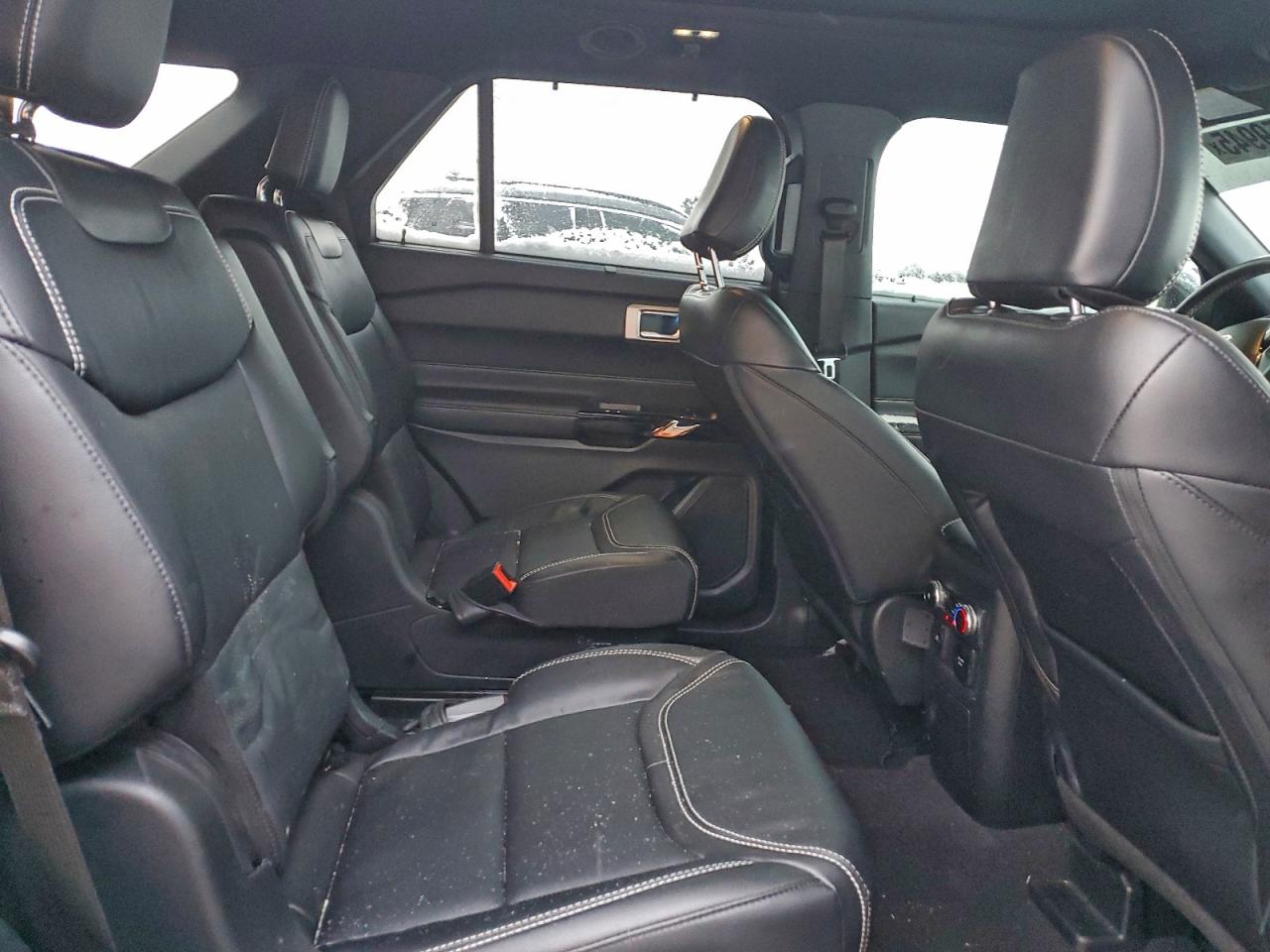 Ford Explorer St Image 9