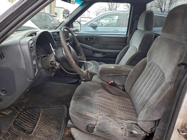 Chevrolet S-10 S10 Image 8