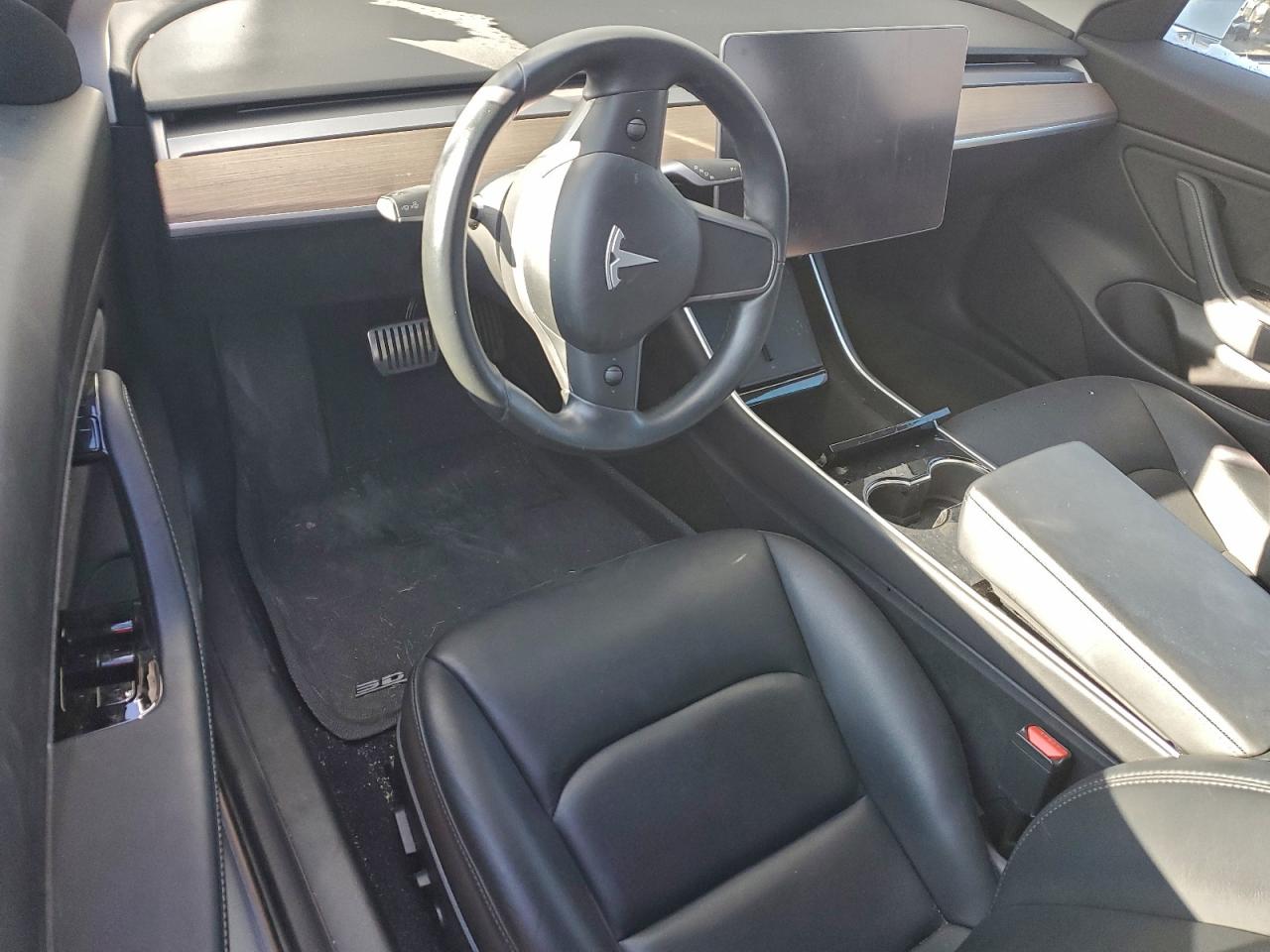 Tesla Model 3 Image 7