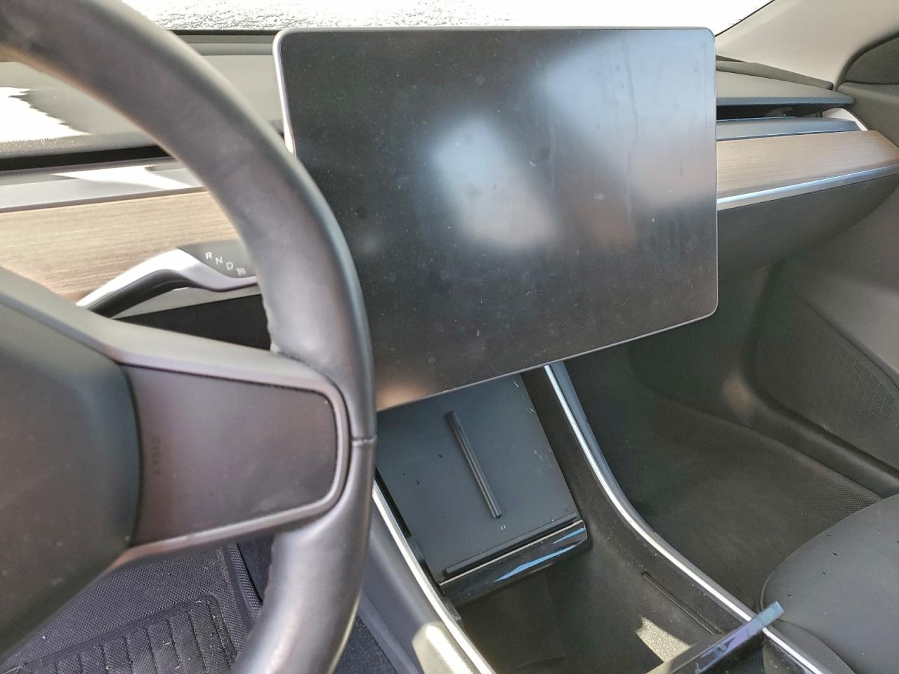 Tesla Model 3 Image 11