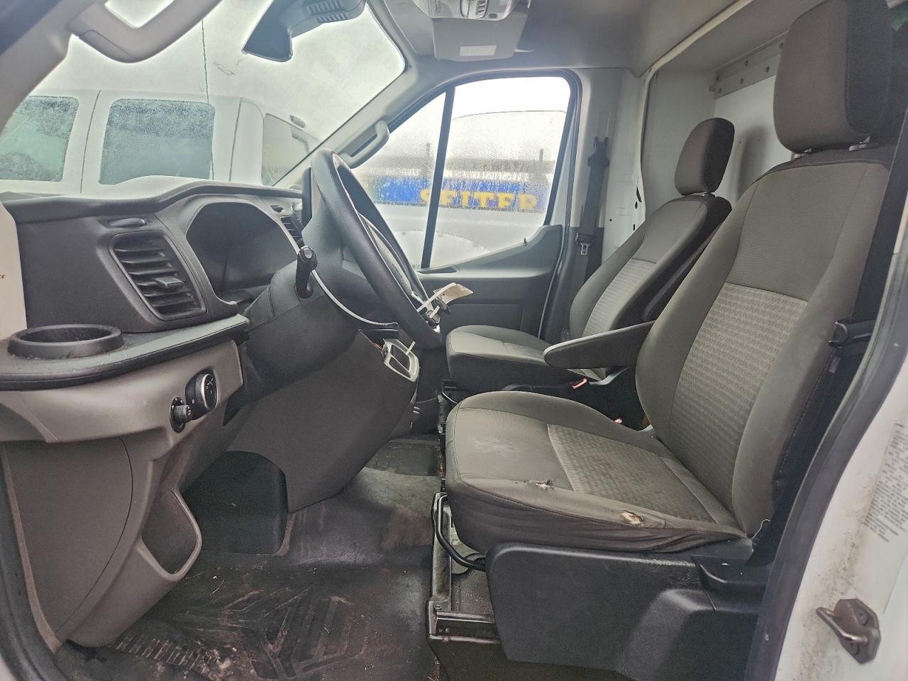 Ford Transit T-350 Image 2