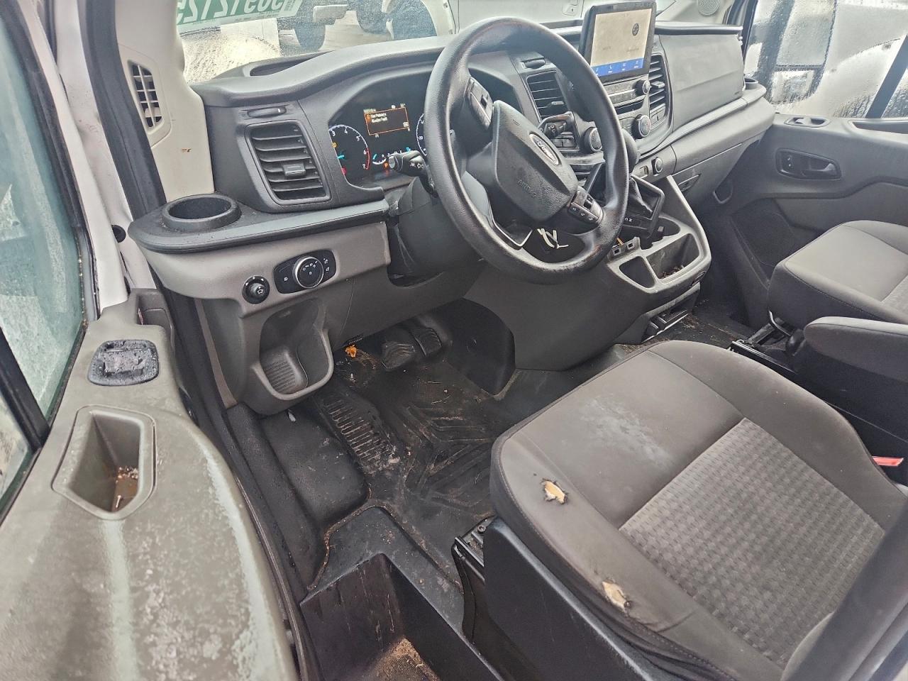 Ford Transit T-350 Image 4