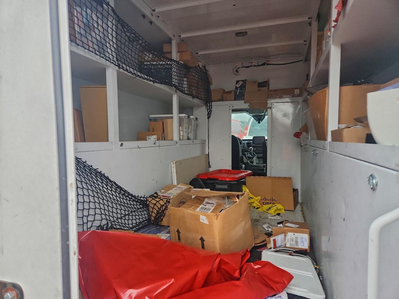 Ford Transit T-350 Image 10