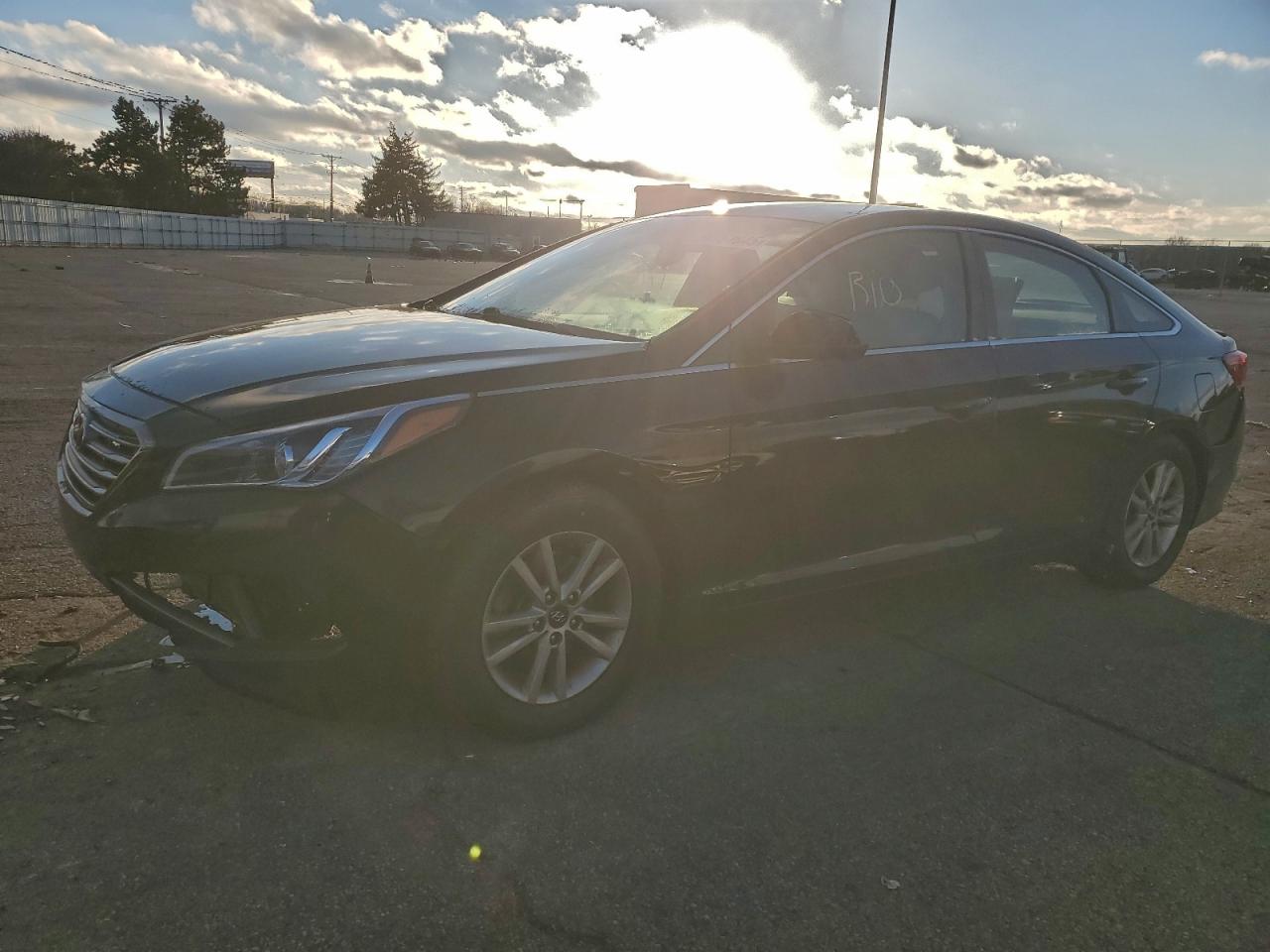 Hyundai SONATA Se Image 1