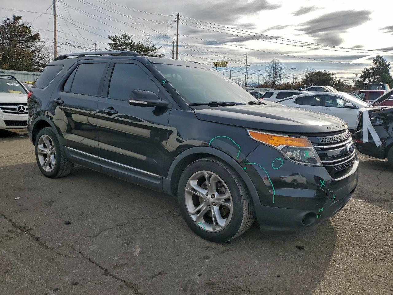 Ford Explorer Limited Image 12