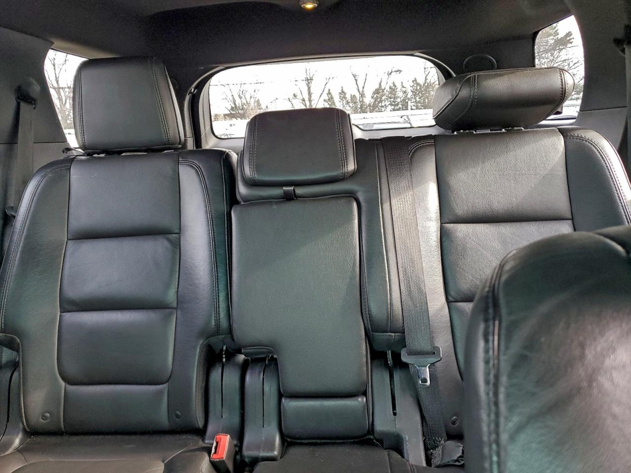 Ford Explorer Limited Image 11