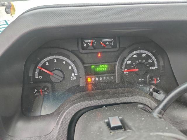 Ford Econoline E350 Super Duty Cutaway Van Image 6