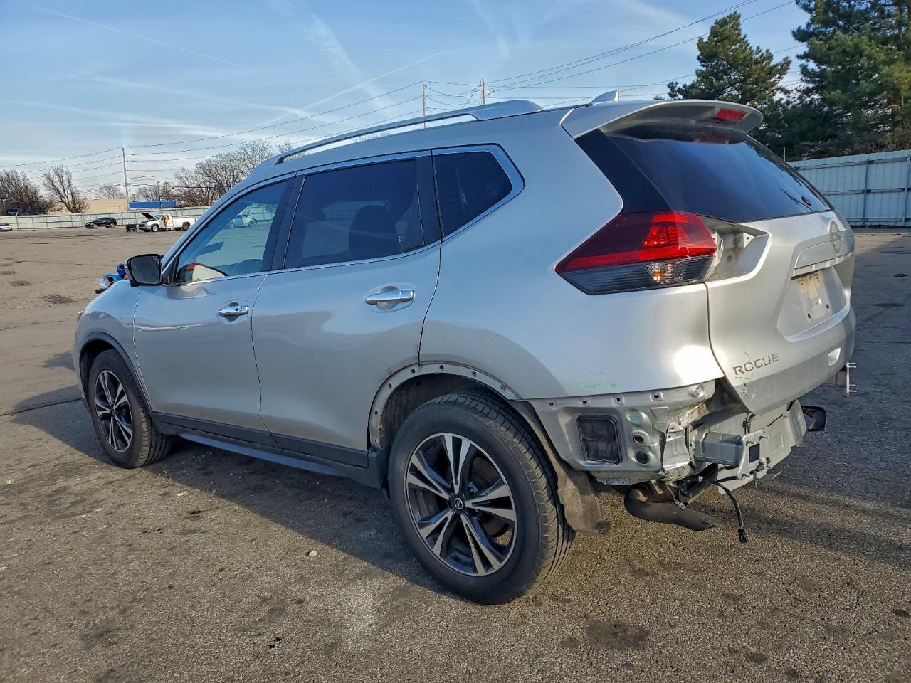 Nissan Rogue S Image 4