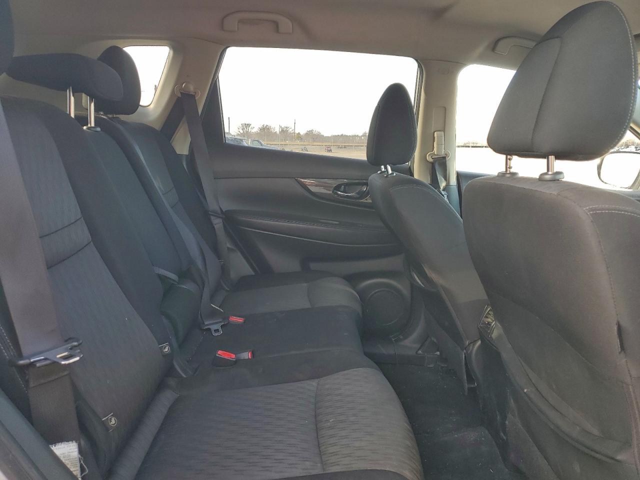 Nissan Rogue S Image 11