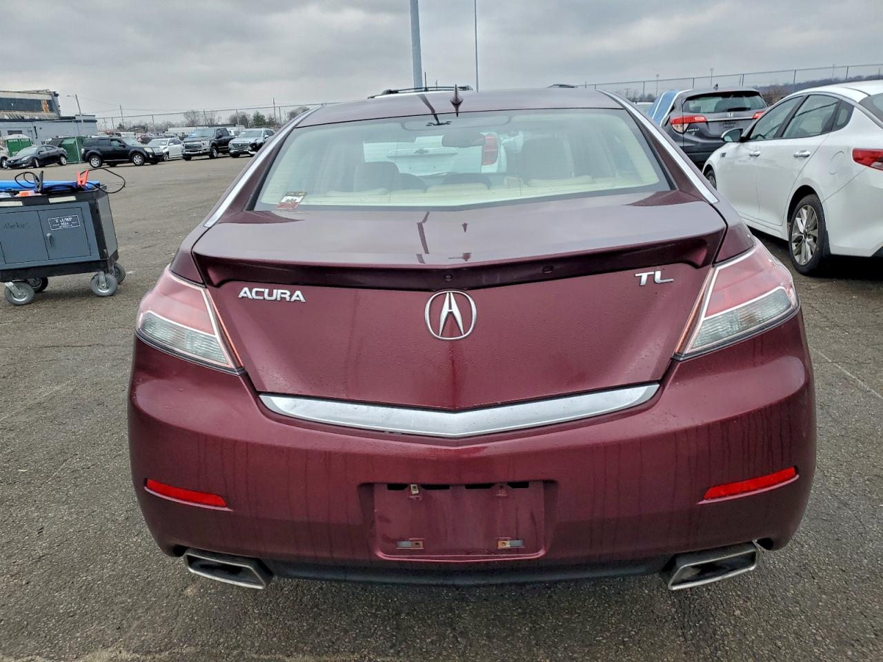 Acura TL Image 12