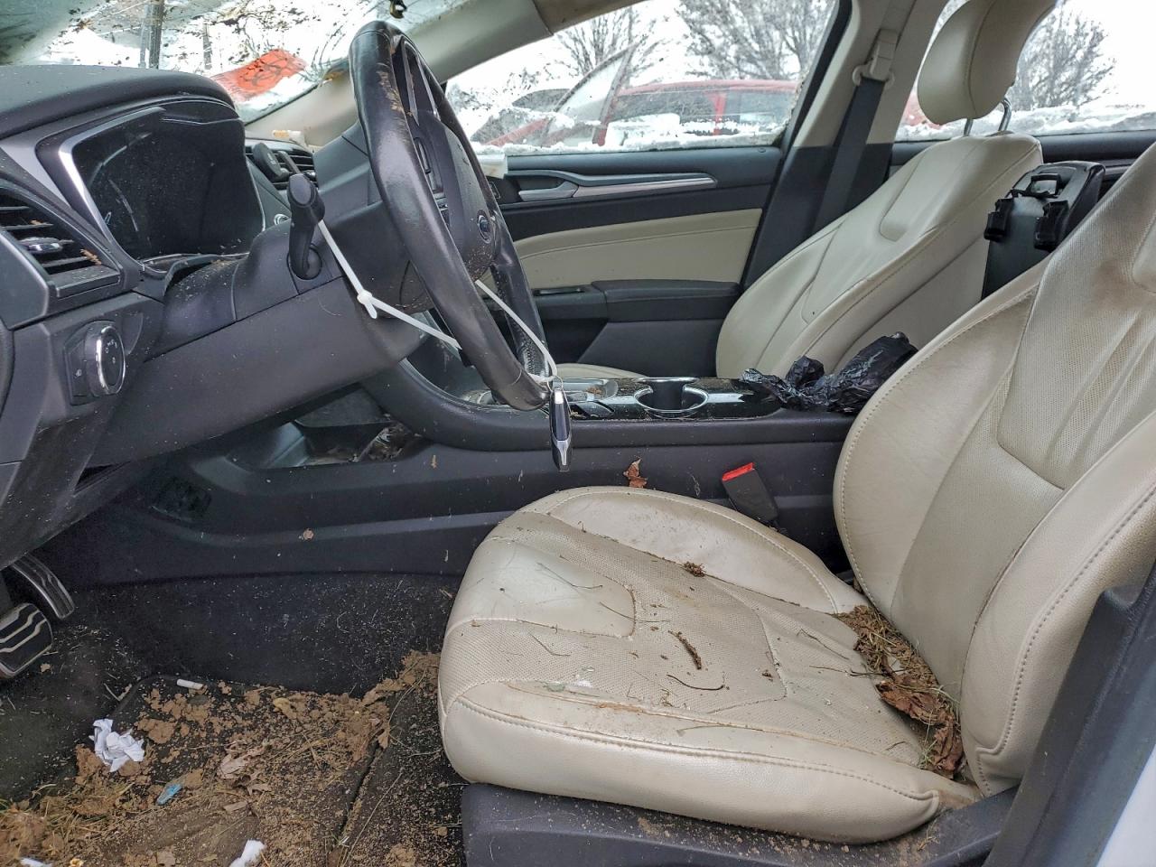 Ford Fusion Titanium Hev Image 8