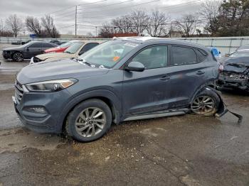  Salvage Hyundai TUCSON