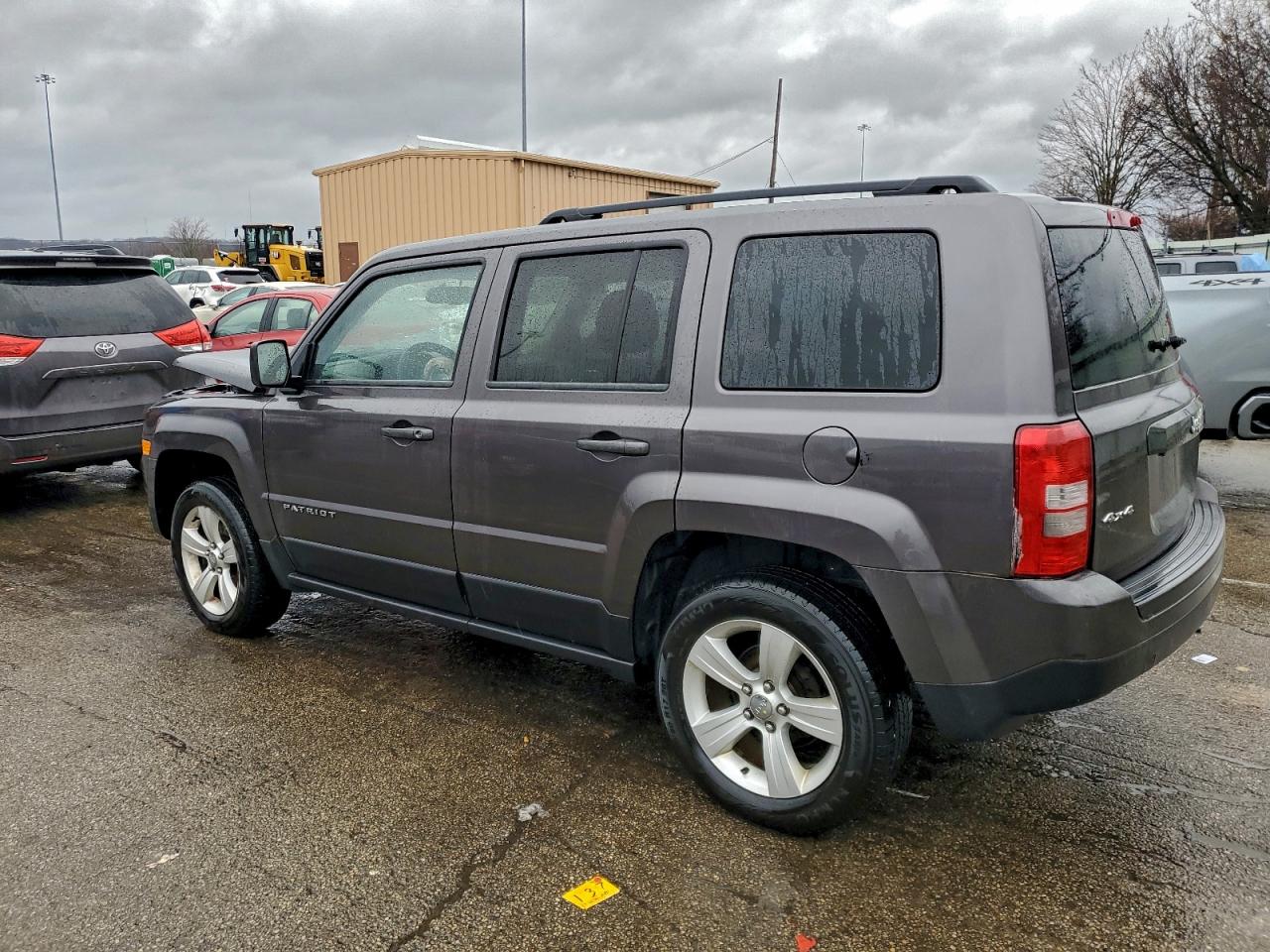 Jeep Patriot Latitude Image 8