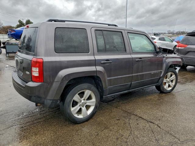 Jeep Patriot Latitude Image 3