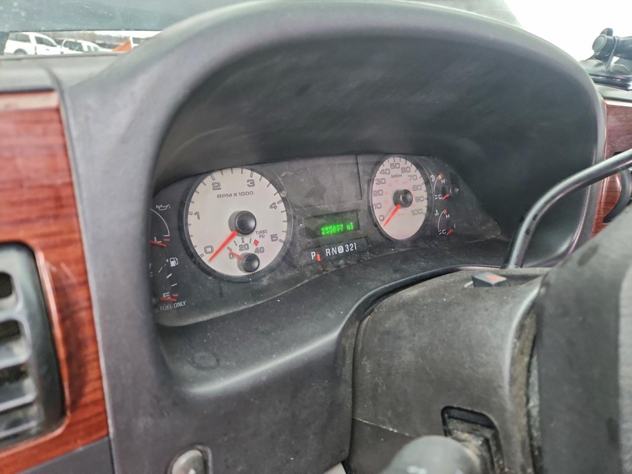 Ford F-250 Super Duty Image 10