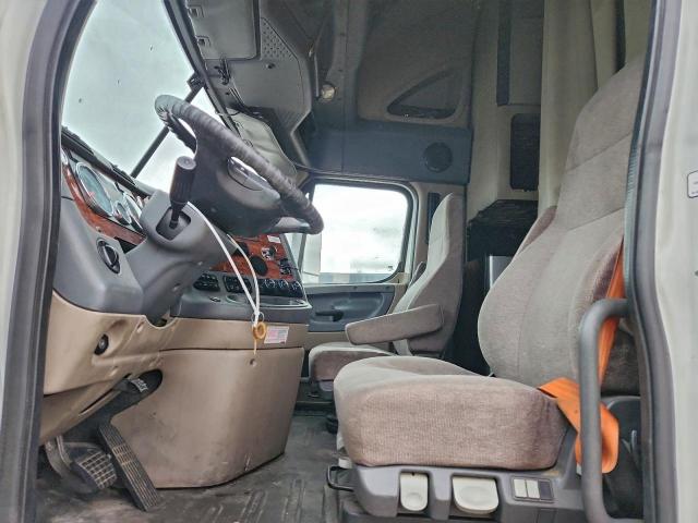 Freightliner Cascadia 1 Image 10