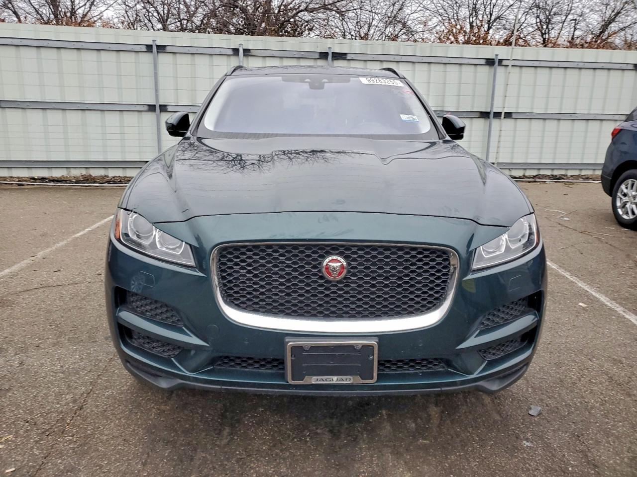 Jaguar F-PACE Premium Image 5