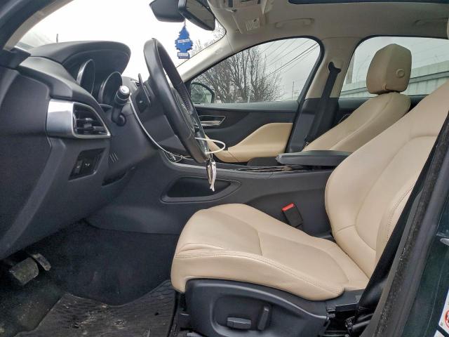 Jaguar F-PACE Premium Image 8