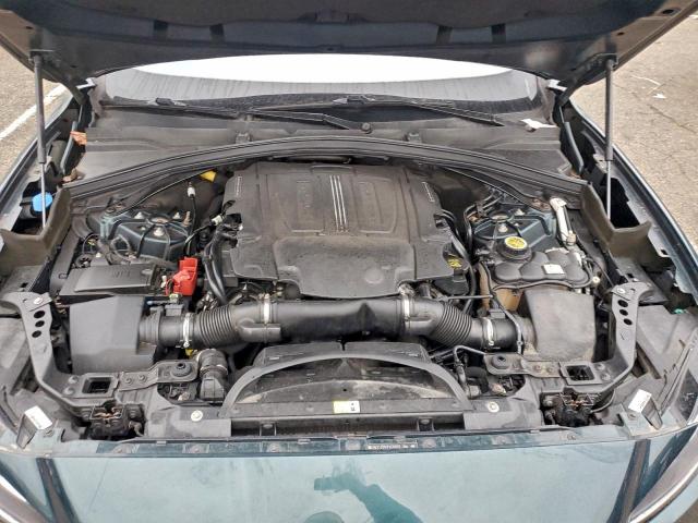 Jaguar F-PACE Premium Image 12